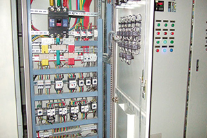 电气控制系统内部结构